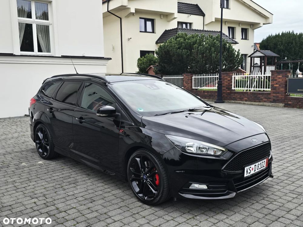 Ford Focus 2.0 EcoBoost ST mit Leder-Exclusiv-Paket - 5