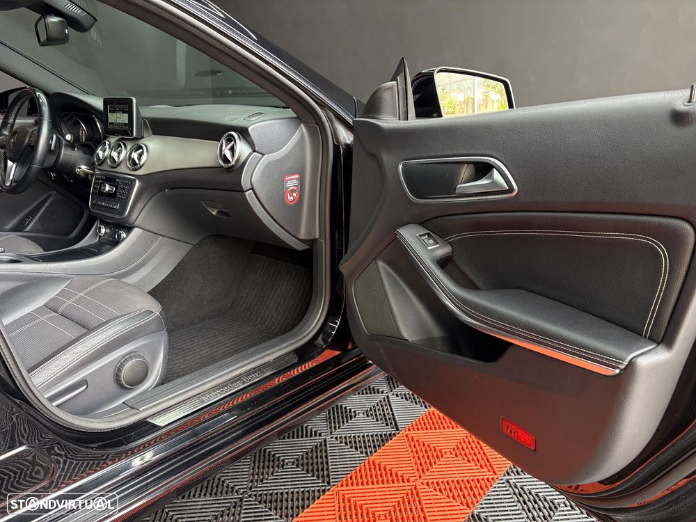 Mercedes-Benz CLA 220 d 7G-DCT AMG Line - 38