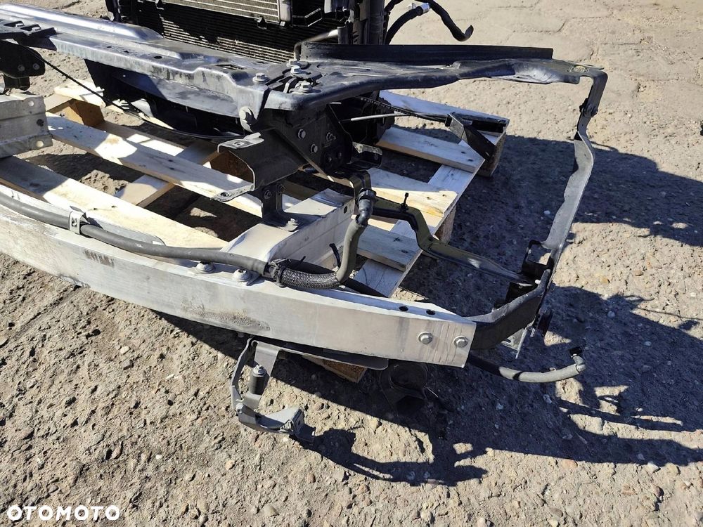 MERCEDES W204 C63 AMG PAS PRZEDNI CHŁODNICE KOMPLET - 7