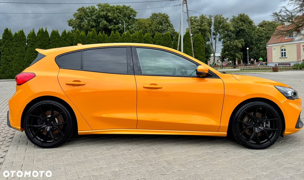 Ford Focus 2.3 EcoBoost S&S ST - 37