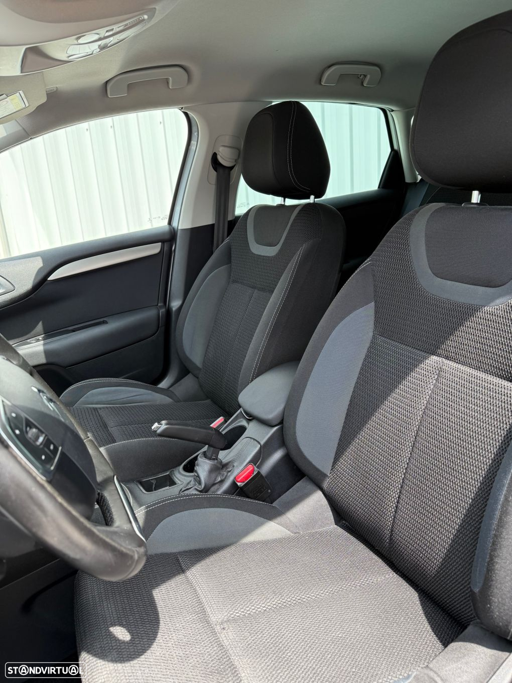 Citroën C4 1.2 PureTech Shine EAT6 - 9