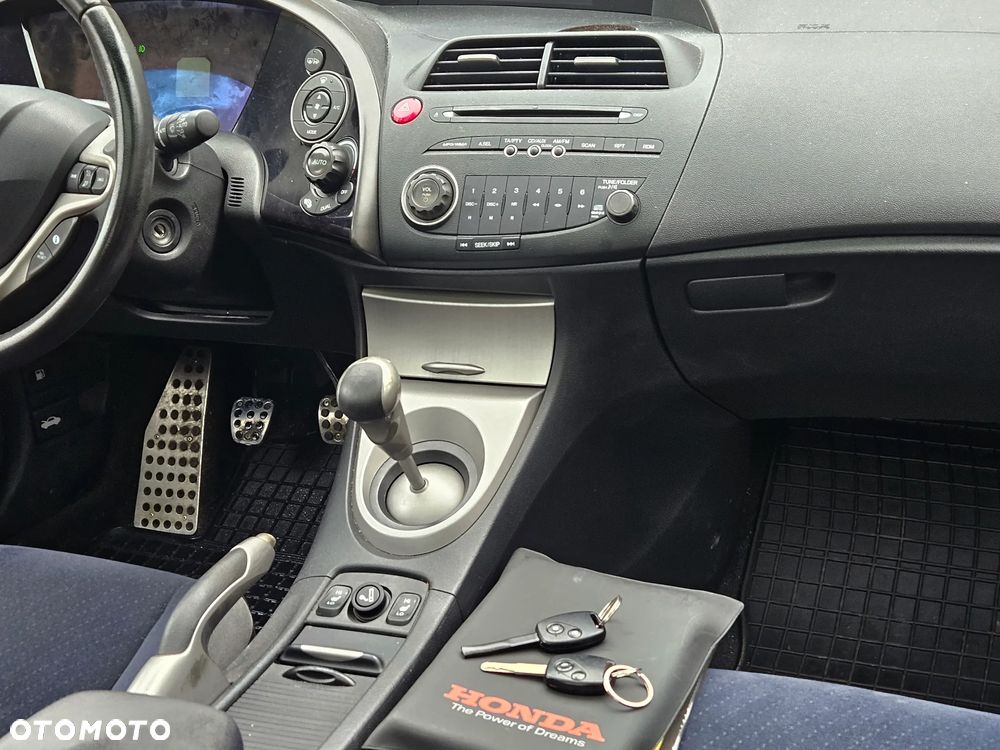 Honda Civic 1.8i-VTEC 50 Jahre Edition - 9