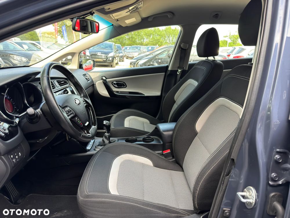 Kia Ceed 1.6 CVVT ISG Spirit - 22