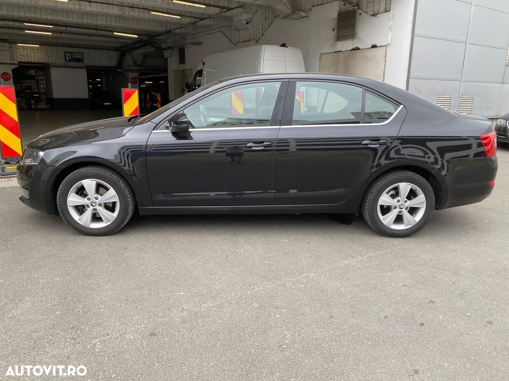Skoda Octavia 1.6 TDI DSG Ambition - 10