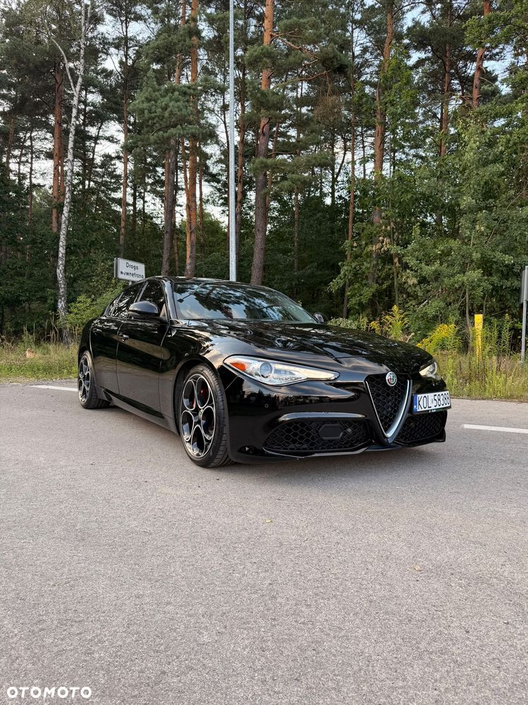 Alfa Romeo Stelvio 2.0 Turbo 16V AT8-Q4 Ti - 4