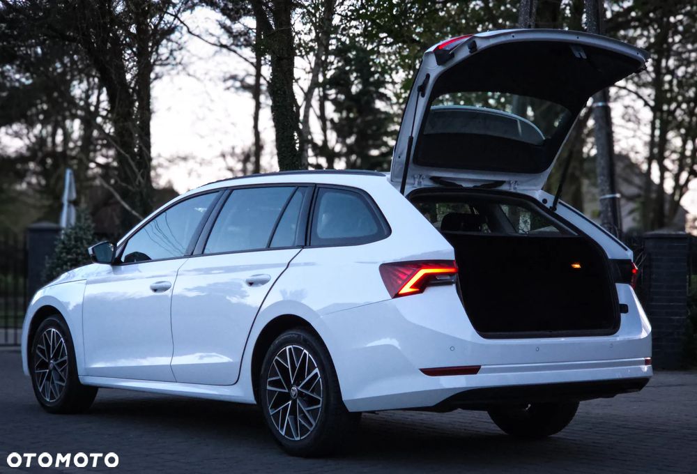 Skoda Octavia 2.0 TDI DSG Edition - 13