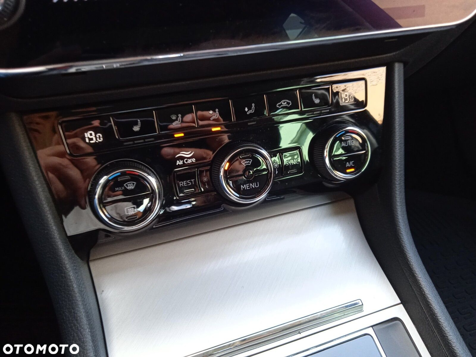 Skoda Superb 2.0 TDI SCR Style DSG - 28