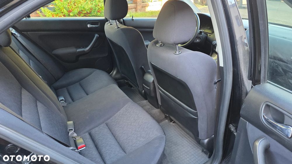 Honda Accord 2.0 Comfort - 11