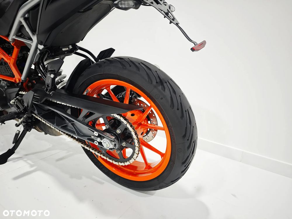KTM Duke - 19