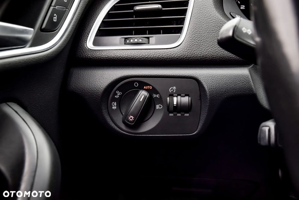 Audi Q3 ver-2-0-tdi-quattro-s-tronic-sport - 25