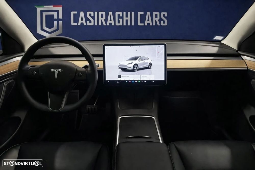Tesla Model Y - 4