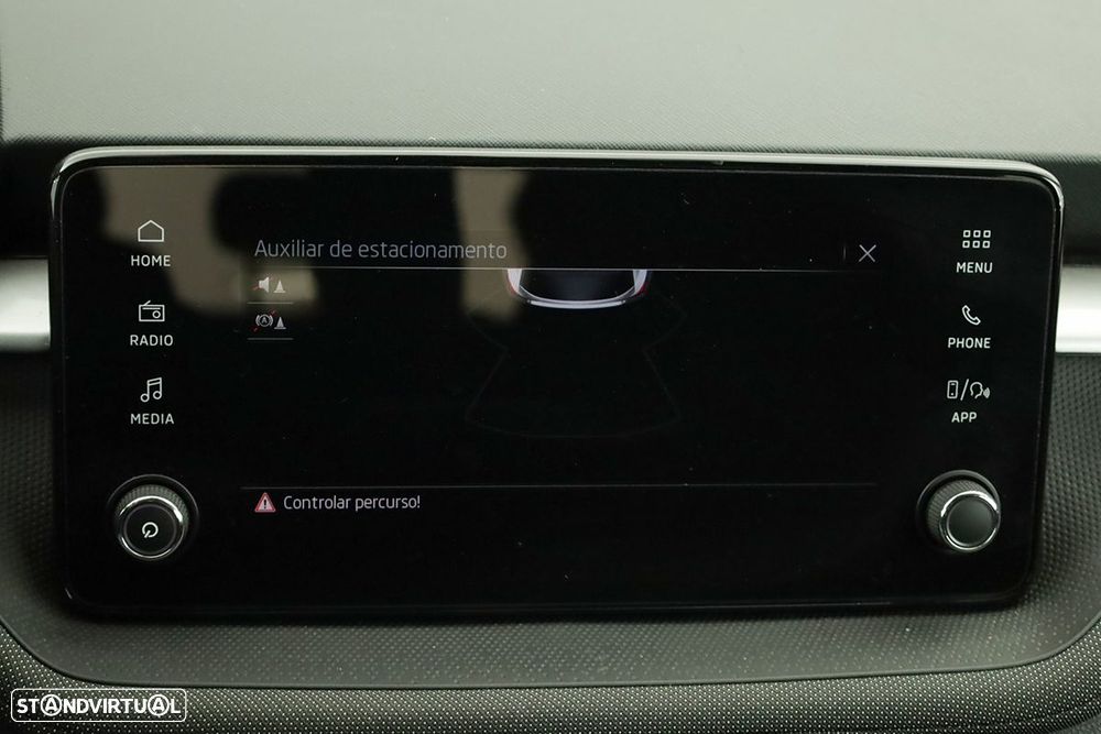 Skoda Fabia 1.0 TSI DSG — fotografia 11
