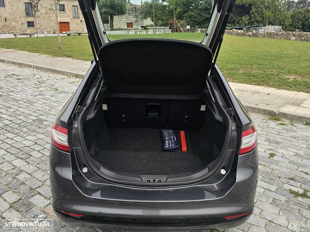 Ford Mondeo - 11