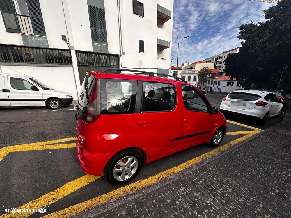 Toyota Yaris Verso 1.3 Base - 10