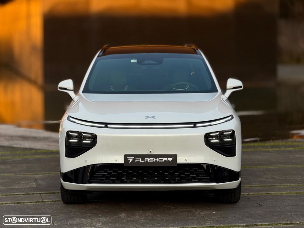 Xpeng G9 98 kWh Long Range - 3