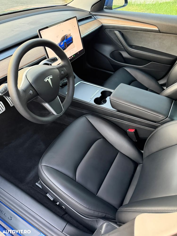 Tesla Model 3 - 11