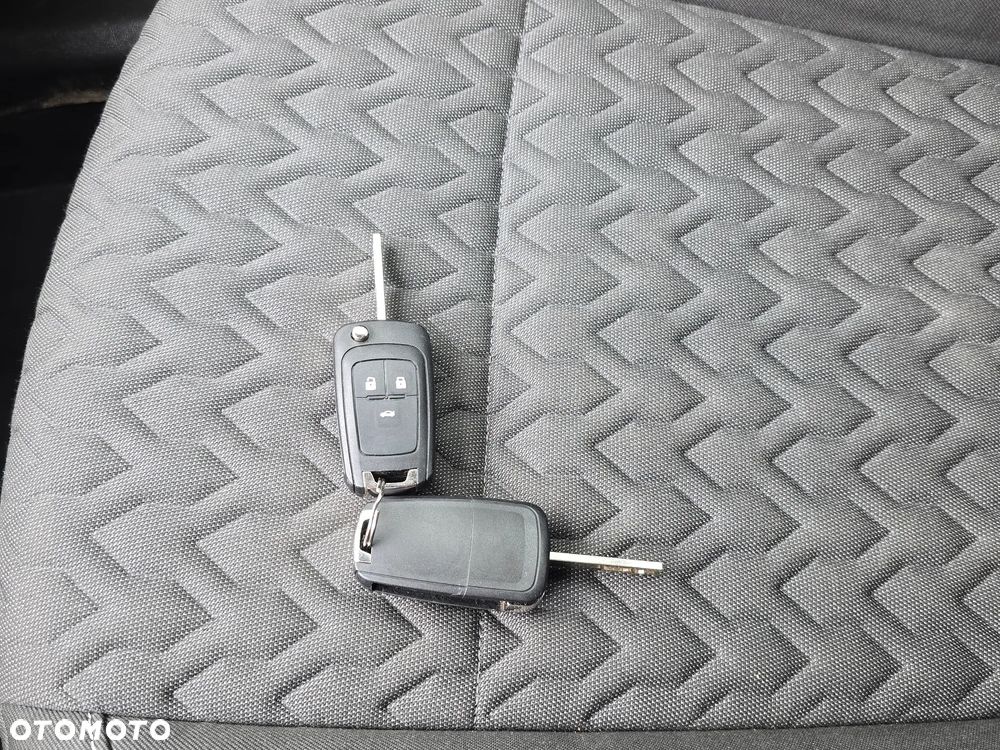 Opel Insignia 1.4 T Cosmo S&S - 34