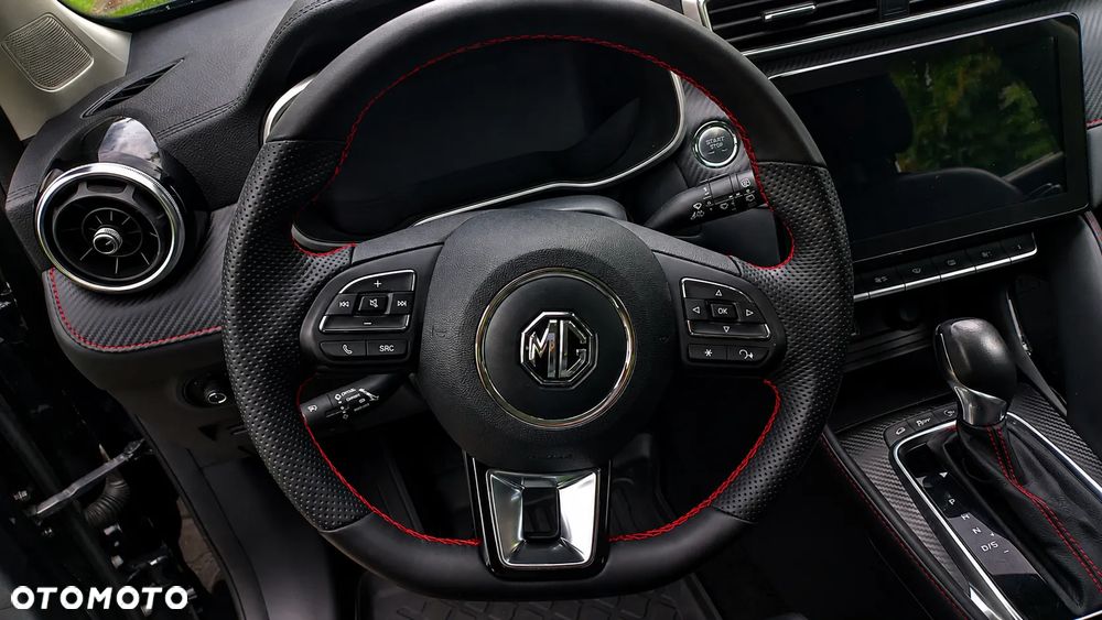 MG ZS - 15