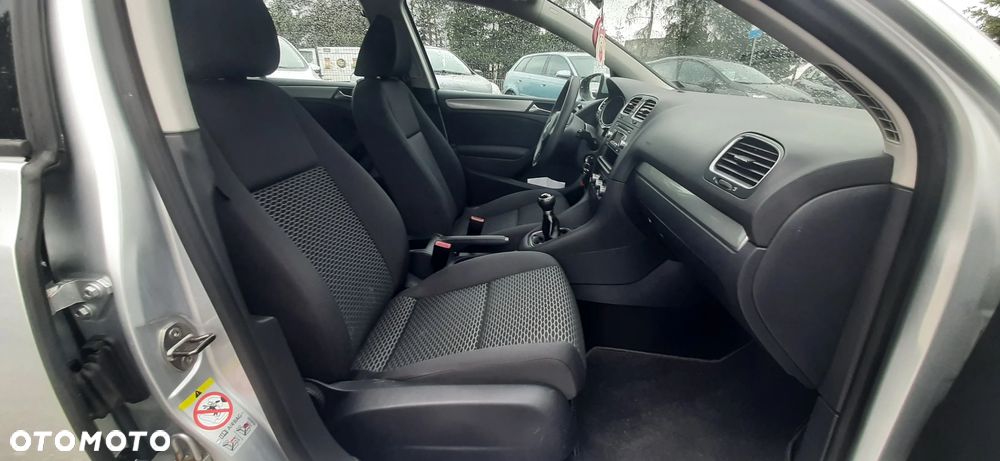 Volkswagen Golf - 35