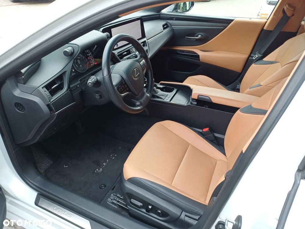 Lexus ES 300h Business Edition - 9