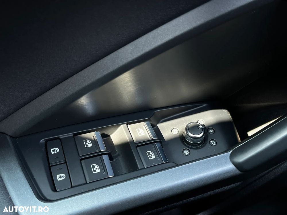 Audi Q3 40 TFSI quattro S tronic S line - 22