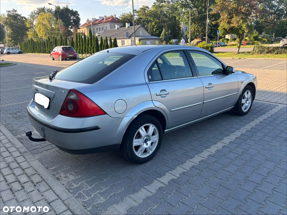 Ford Mondeo 2.0 TDDi Ghia - 7