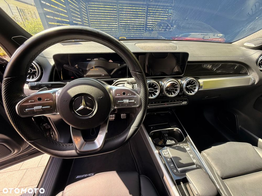 Mercedes-Benz GLB - 26