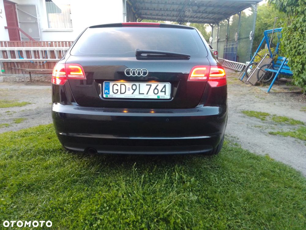Audi A3 Sportback 1.6 TDI DPF Ambiente - 7