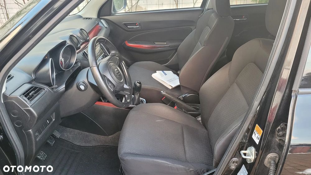 Suzuki Swift 1.2 Dualjet Allgrip Comfort - 10