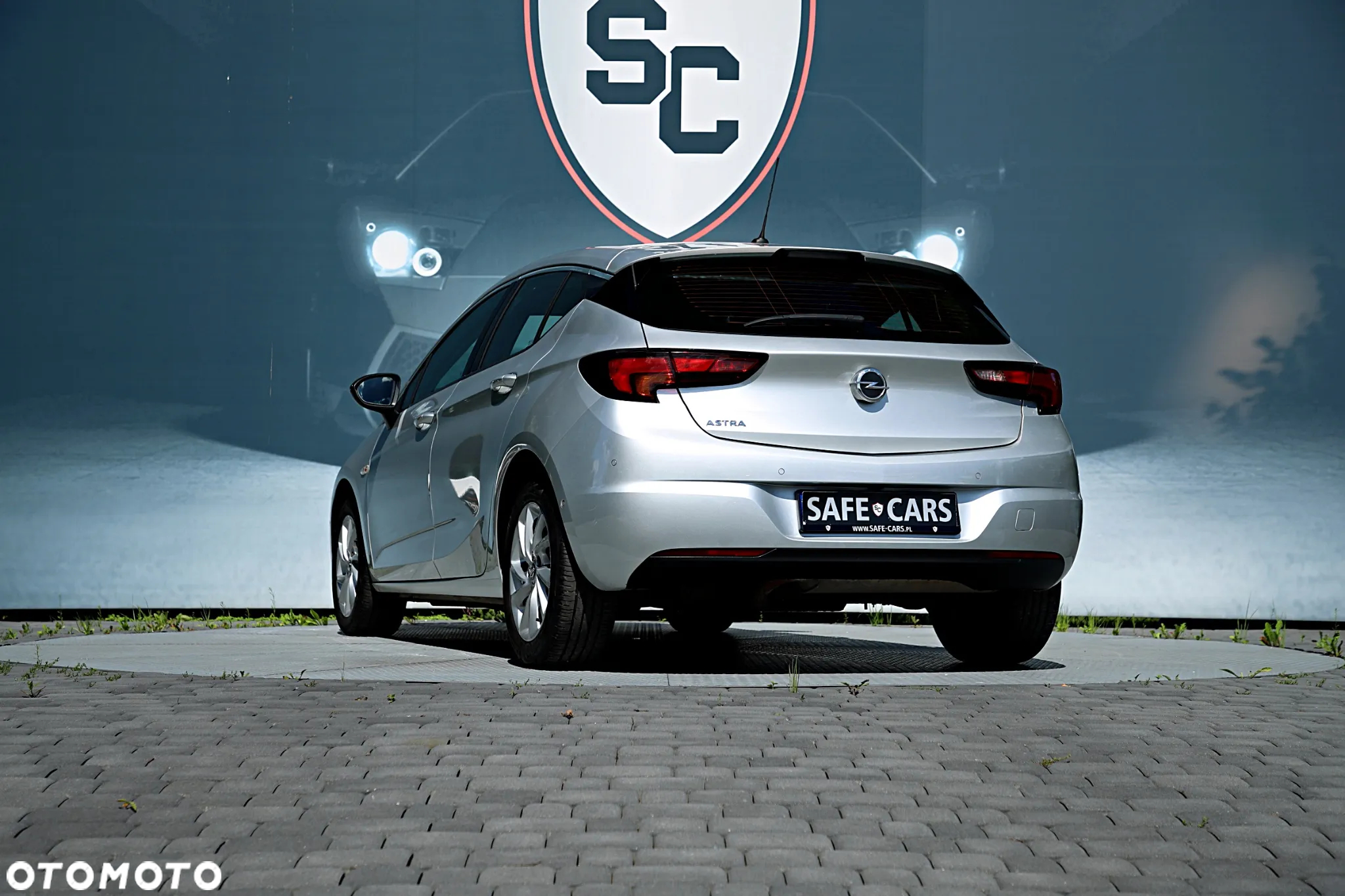 Opel Astra V 1.2 T Elegance S&S - 9