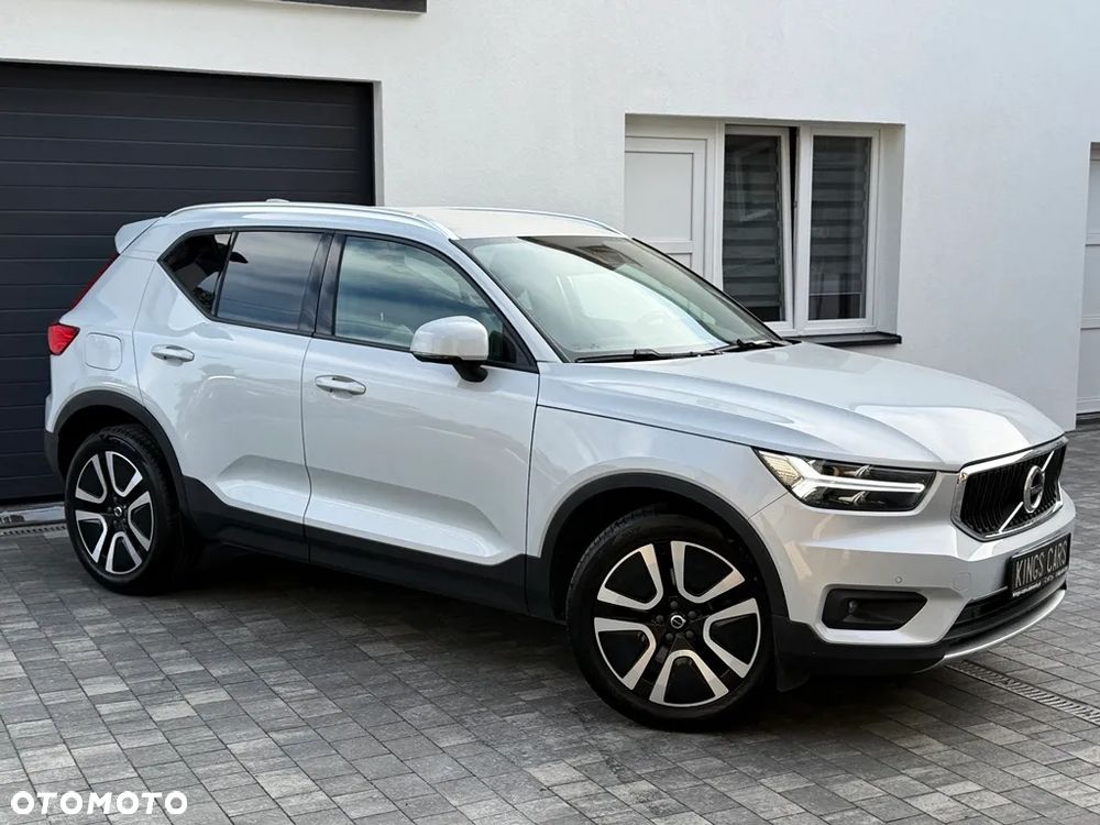 Volvo XC 40 B4 B AWD Geartronic Momentum Pro - 26