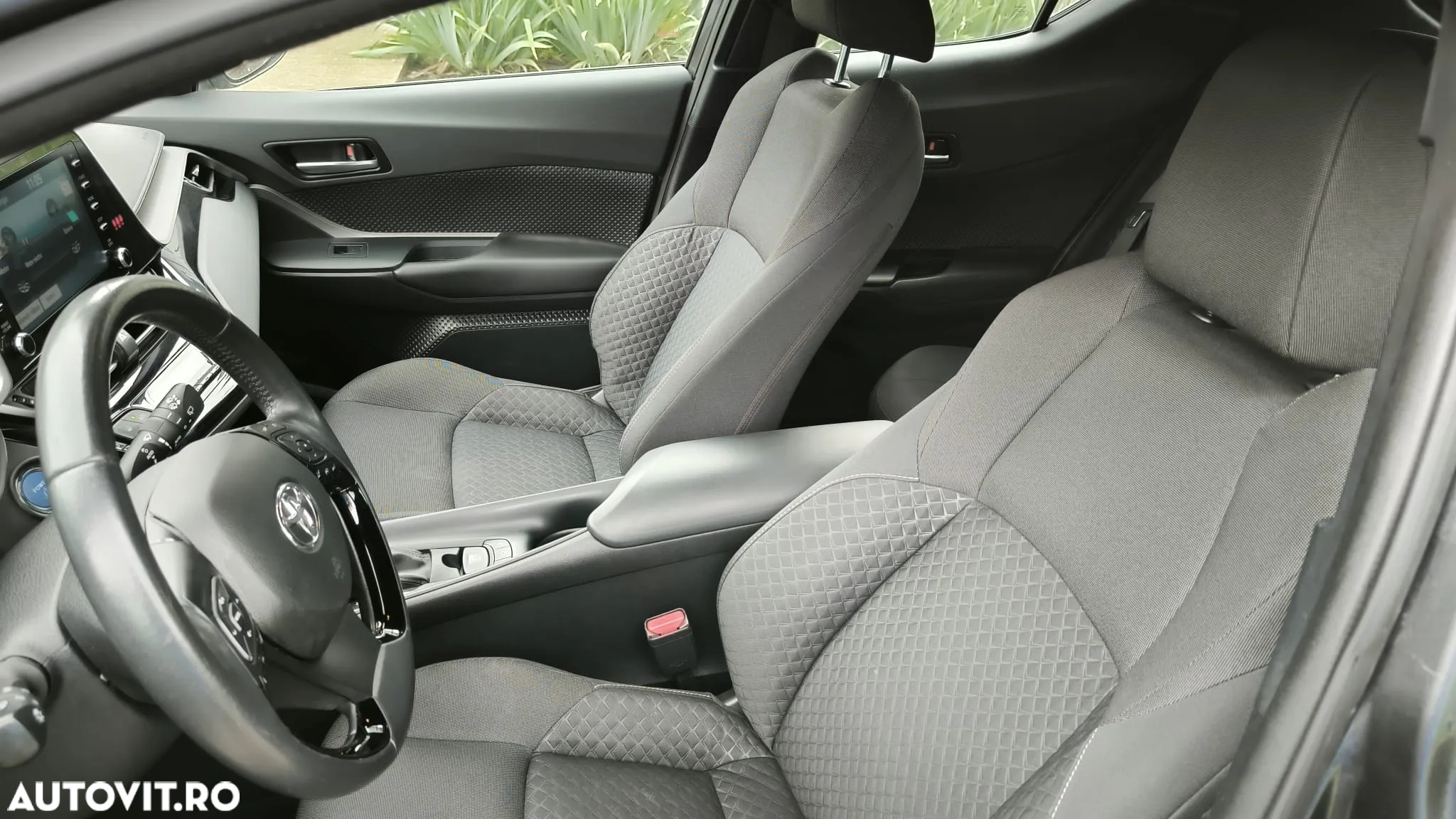 Toyota C-HR 1.8 Hybrid Business Edition - 10