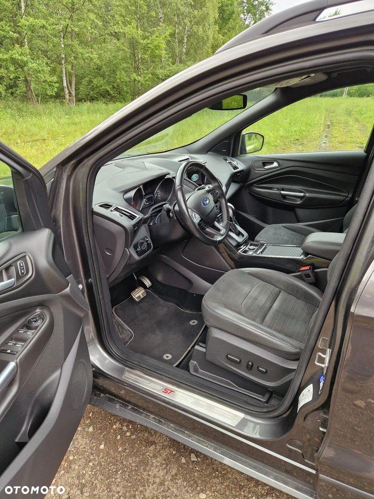 Ford Kuga 2.0 TDCi 4x4 ST-Line - 23