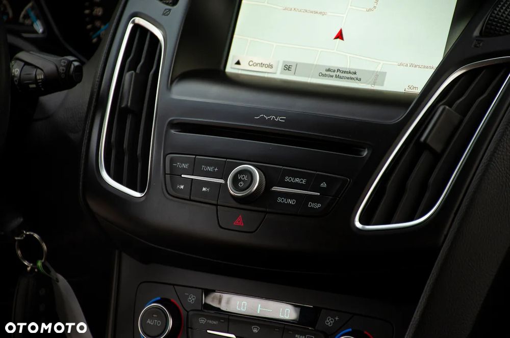 Ford Focus 1.5 EcoBoost Titanium ASS - 11