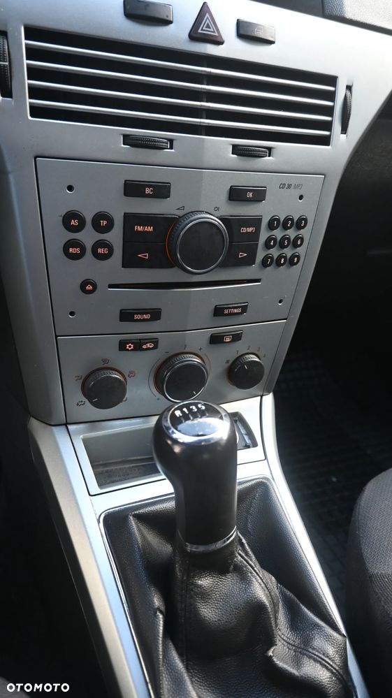Opel Astra 1.3 CDTI Enjoy - 19