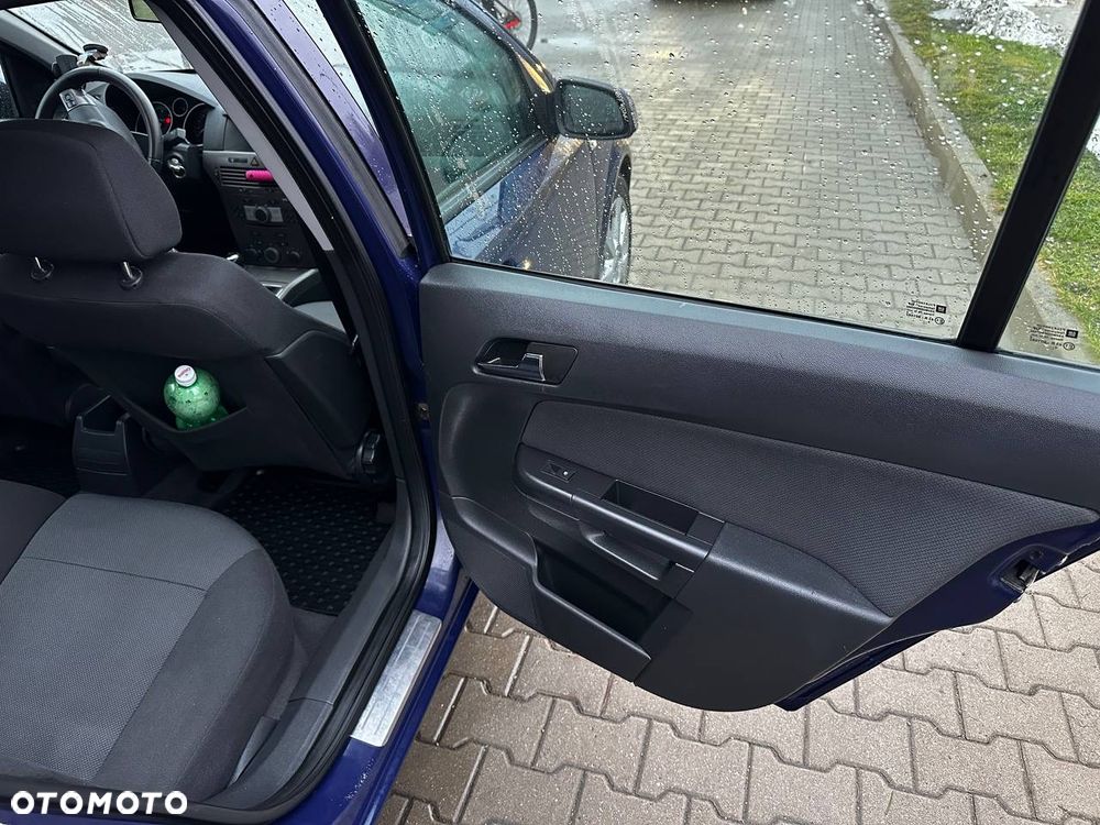 Opel Astra 1.9 CDTI Cosmo - 14