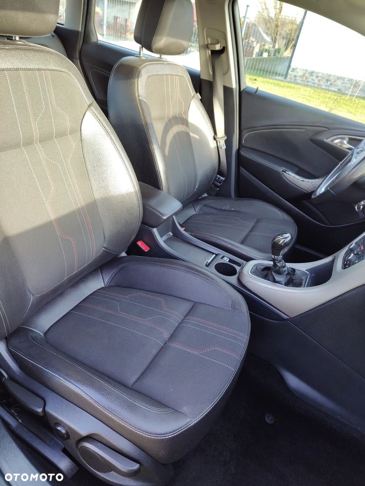 Opel Astra 1.7 CDTI DPF 150 Jahre - 7