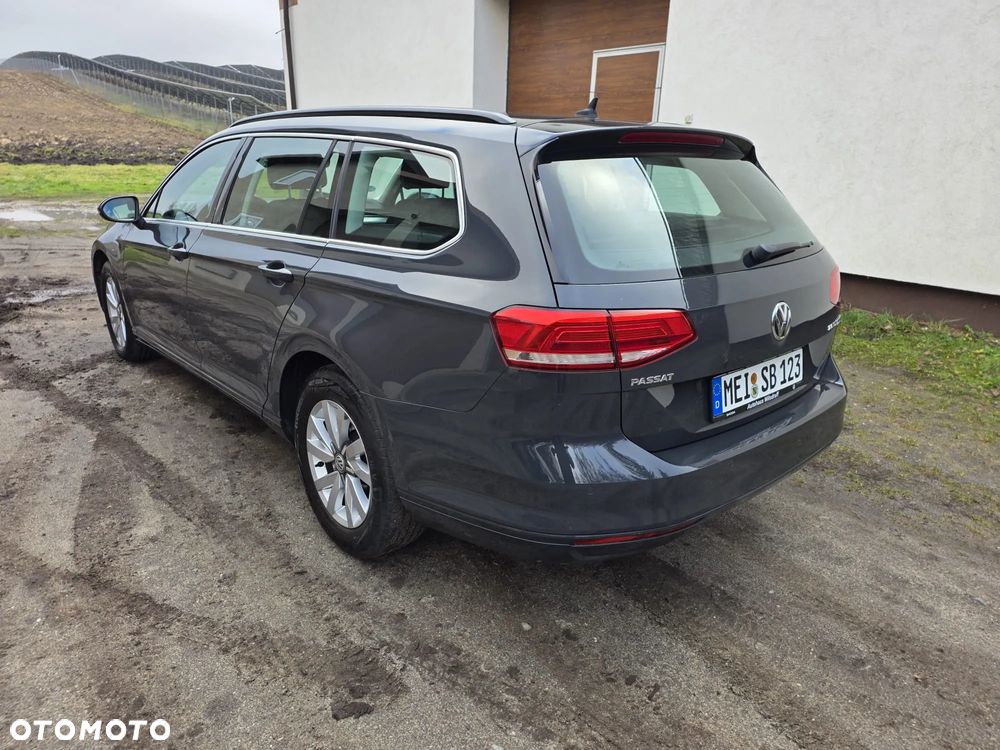 Volkswagen Passat Variant 2.0 TDI SCR DSG Comfortline - 5