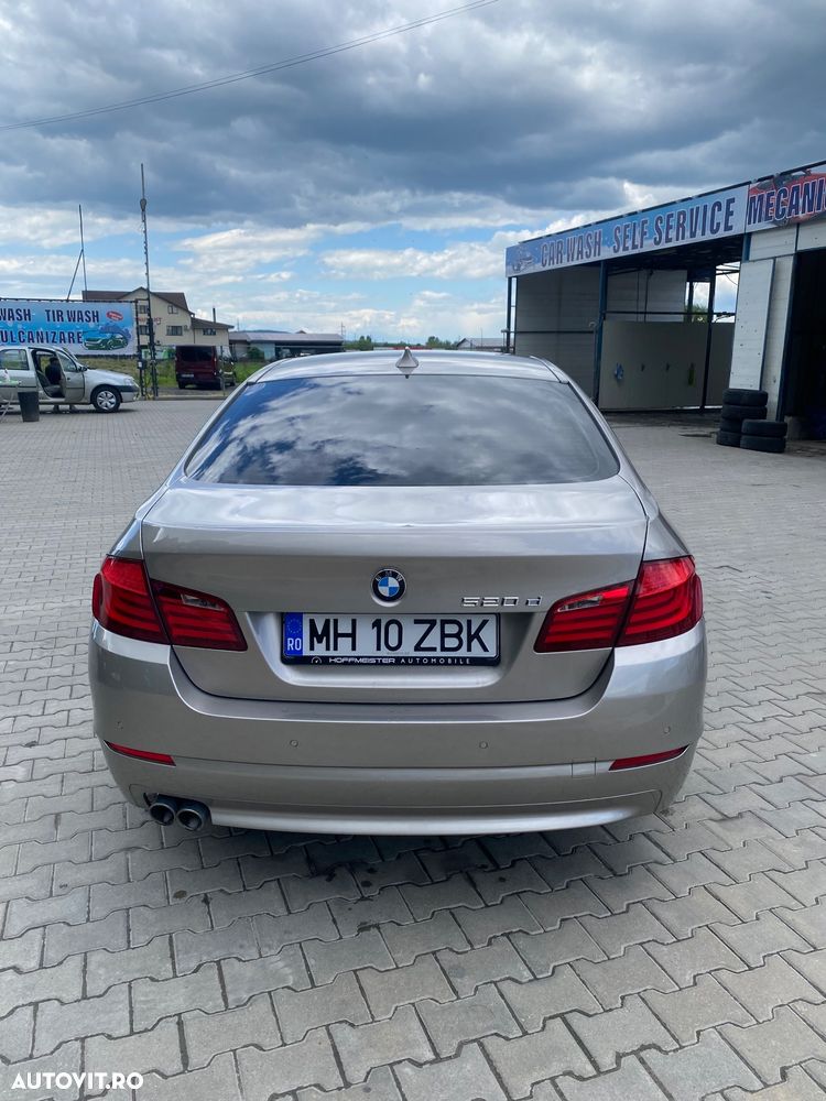 BMW Seria 5 520d xDrive - 4