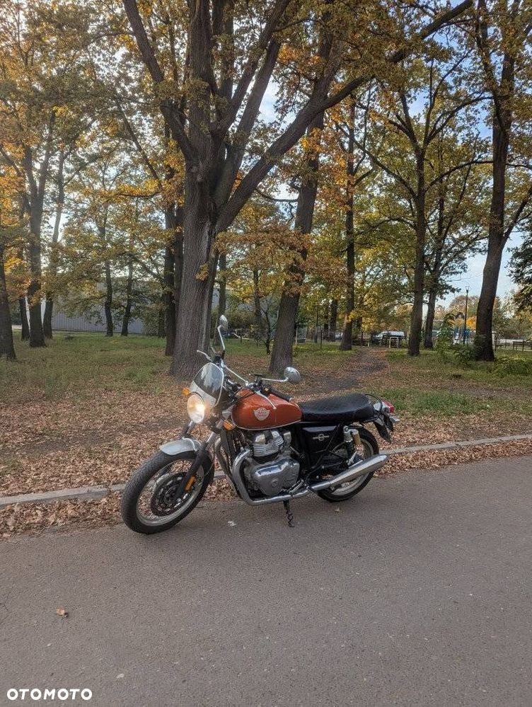 Royal Enfield Interceptor - 3