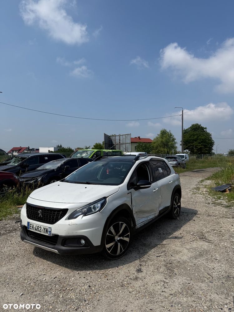 Peugeot 2008 - 8
