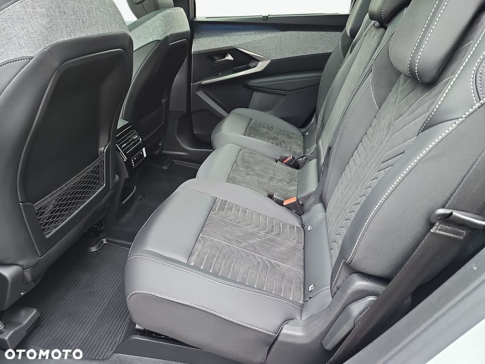 Peugeot 5008 1.2 PureTech mHEV GT S&S e-DCS6 - 22