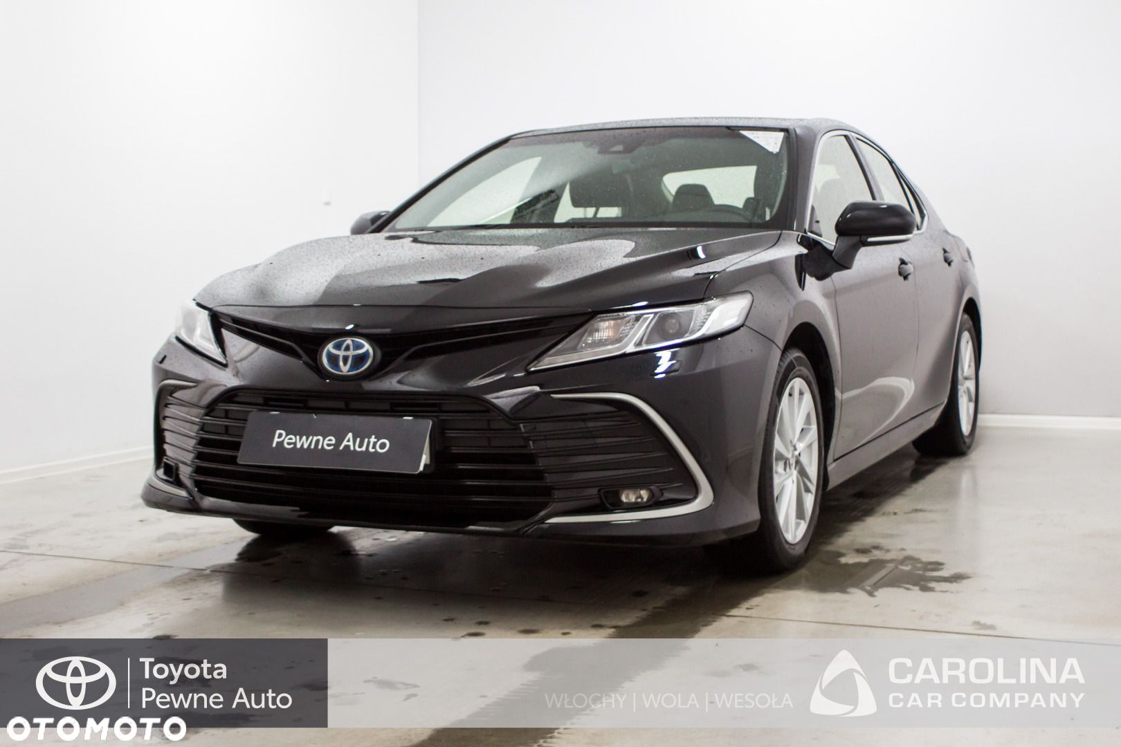 Toyota Camry - 1