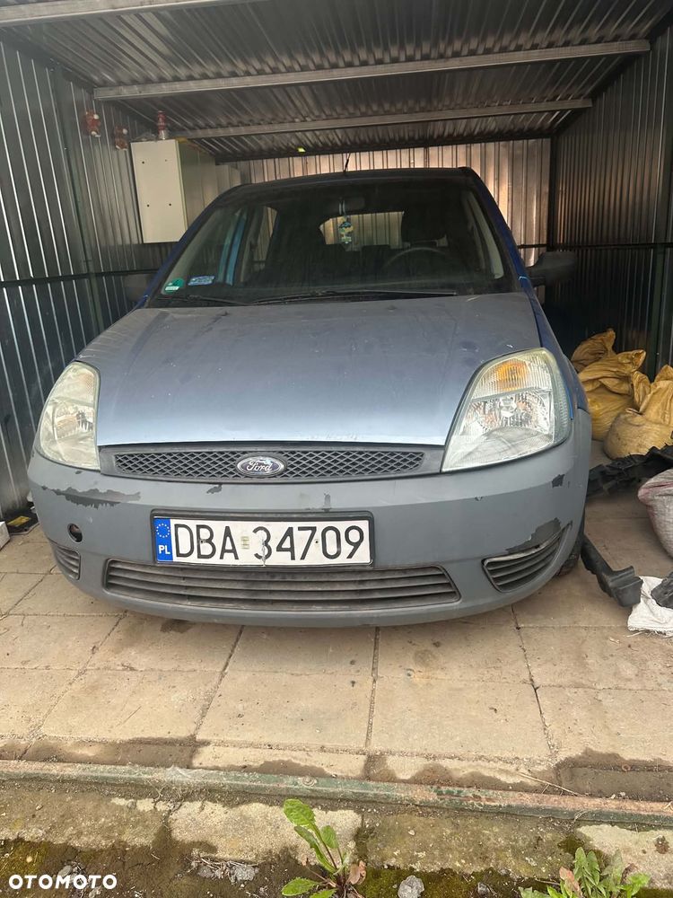 Ford Fiesta 1.3 Ambiente - 1