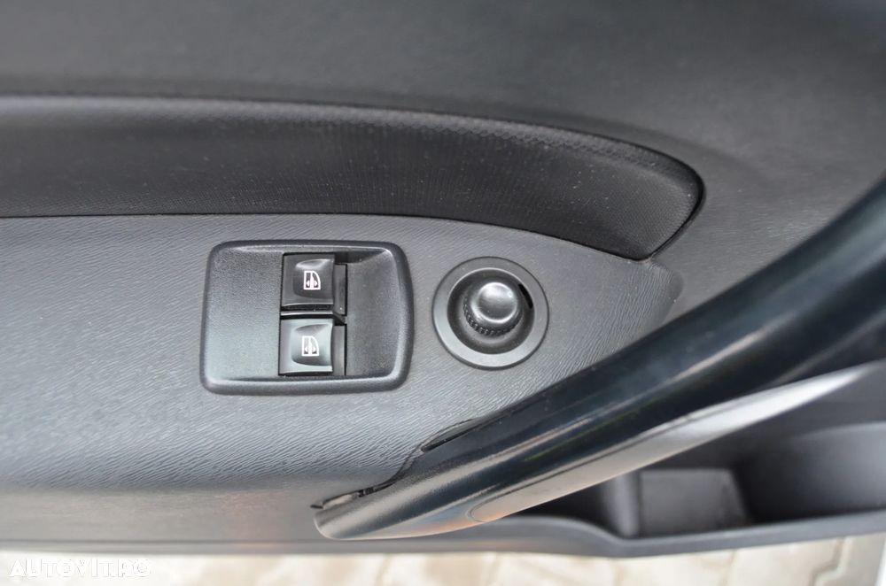 Renault Kangoo dCi 90 FAP Grand - 17