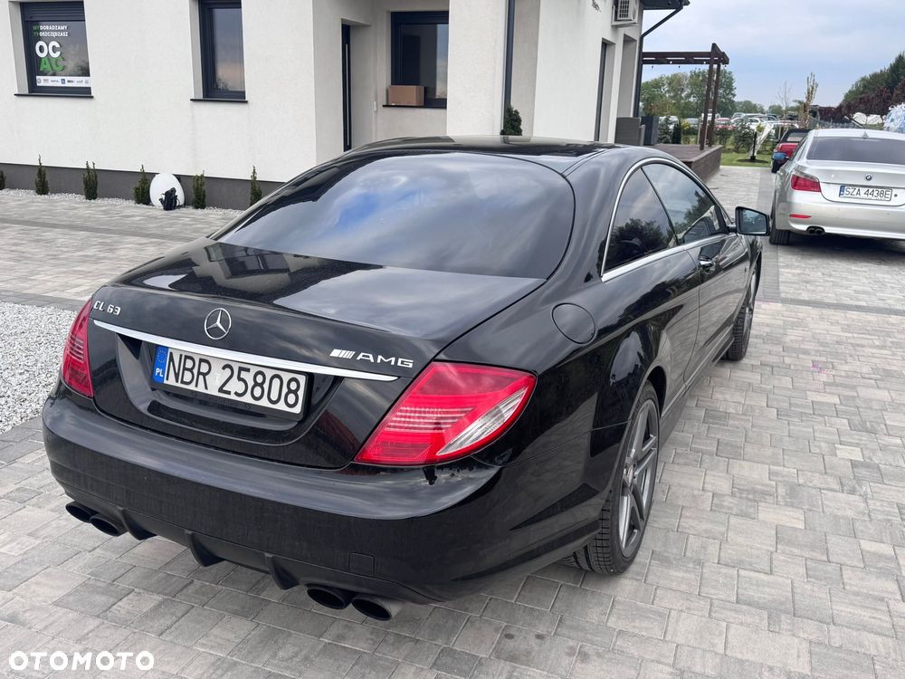 Mercedes-Benz CL 63 AMG - 12