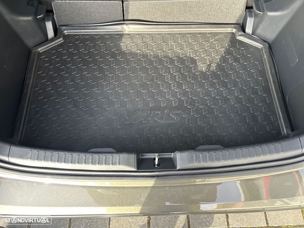 Toyota Yaris - 10