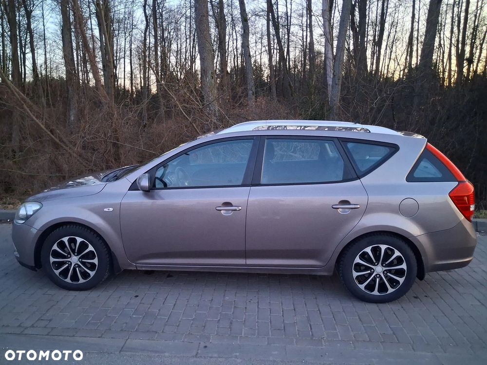 Kia Ceed 1.6 Comfort + - 6