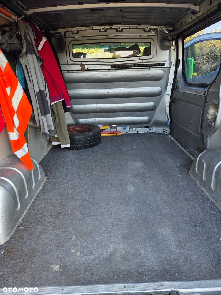 Opel Vivaro - 15
