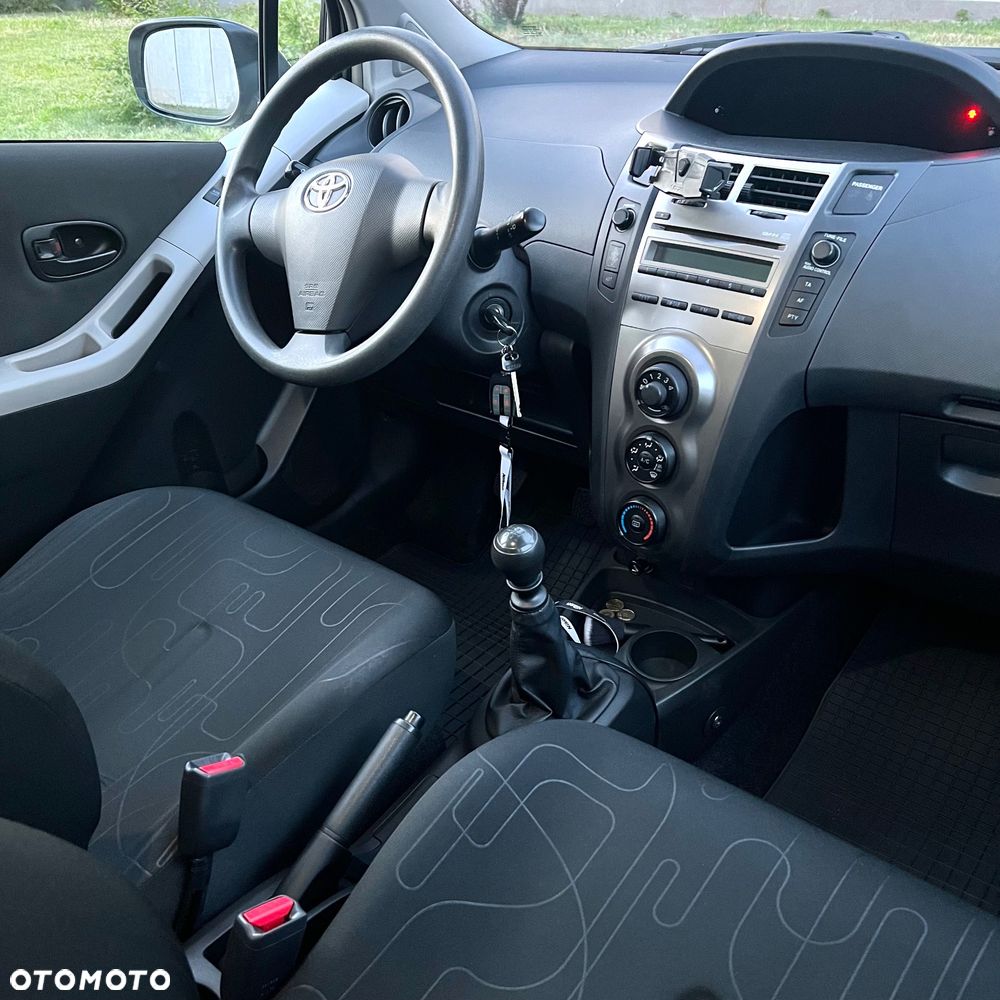 Toyota Yaris 1.33 Luna - 6